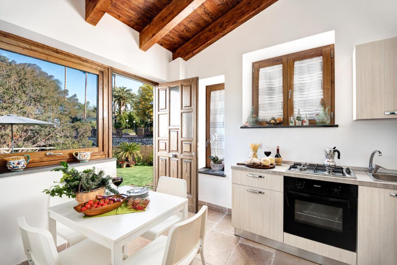 Вилла Casa Barone Сорренто Экстерьер фото
